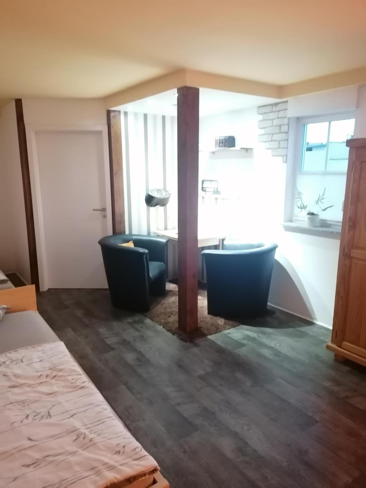 Tinas Ferienwohnung Hohendodeleben Szoba fotó